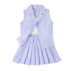 Ensemble gilet et jupe plissée