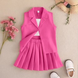 Ensemble gilet et jupe plissée
