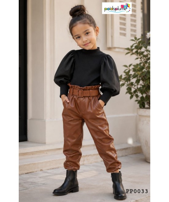 Ensemble haut à manches bouffantes et pantalon en similicuir
